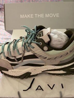 Javi Chunky Sneaker in Sage, Olive & Cream 10.5